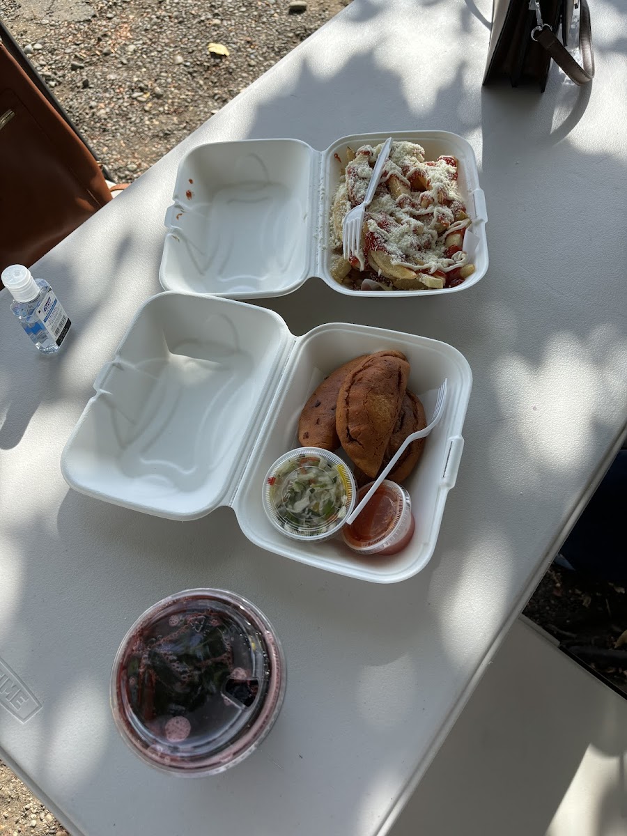 Ana’S Pupuseria Photos 2